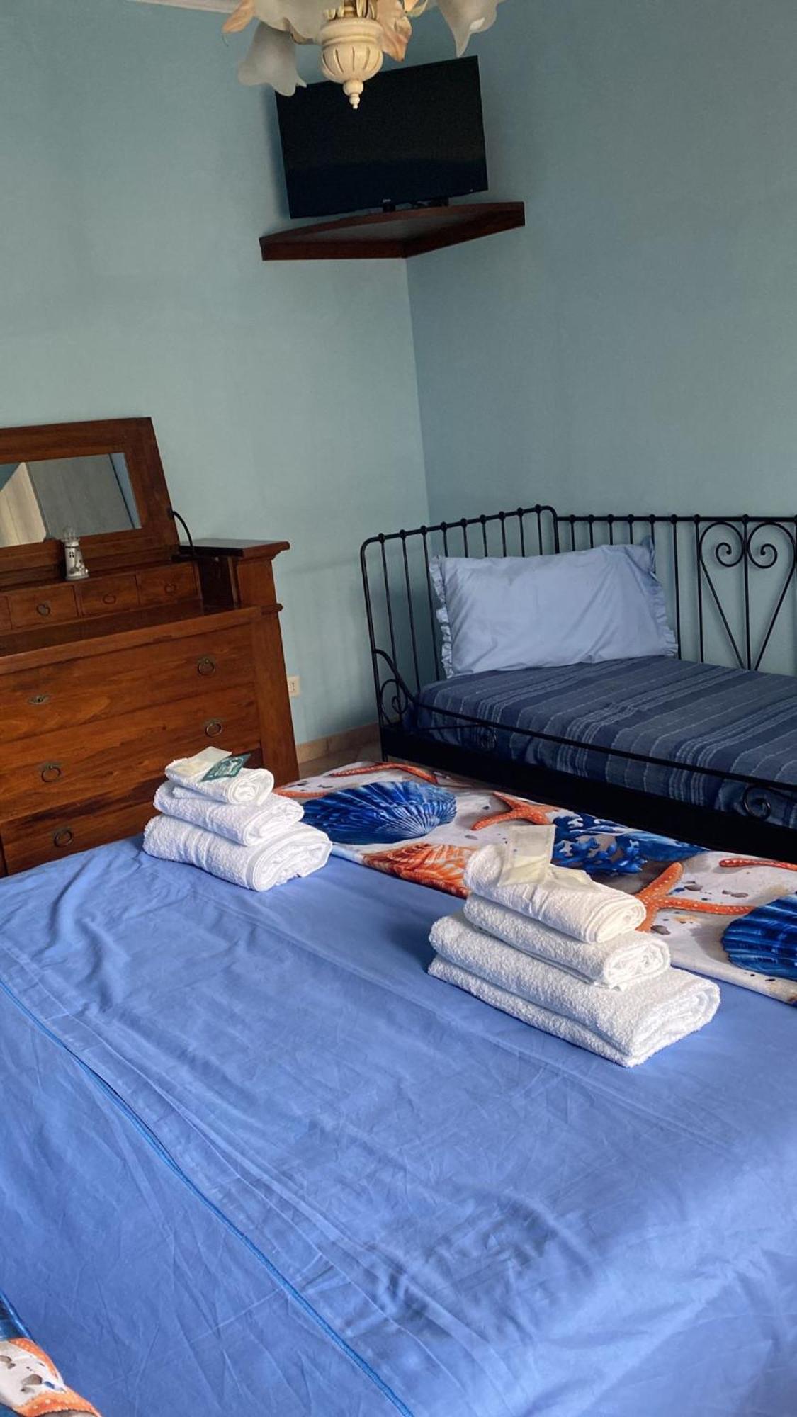 Wonder House Airport Apartment Fiumicino Bagian luar foto